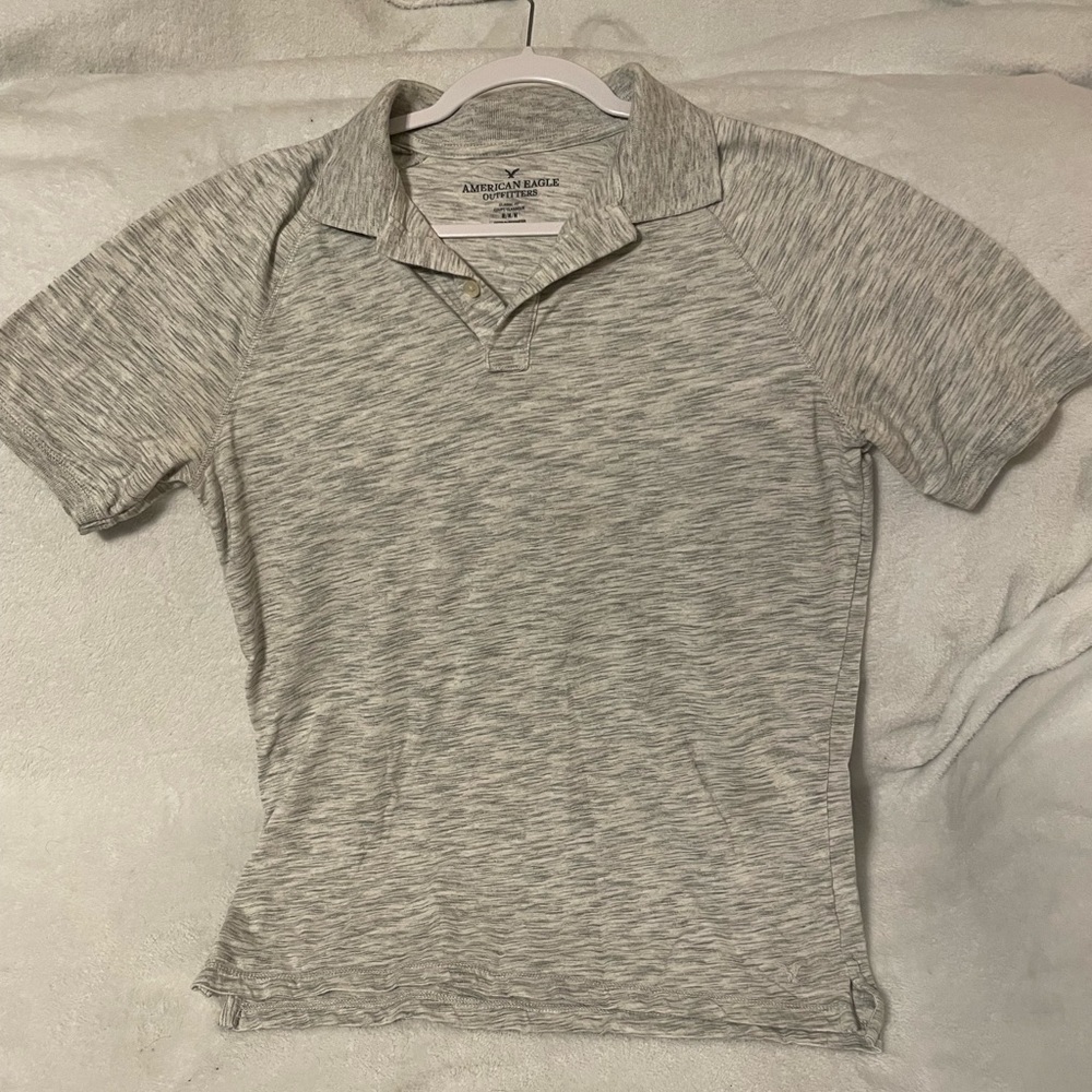 Men’s American Eagle polo